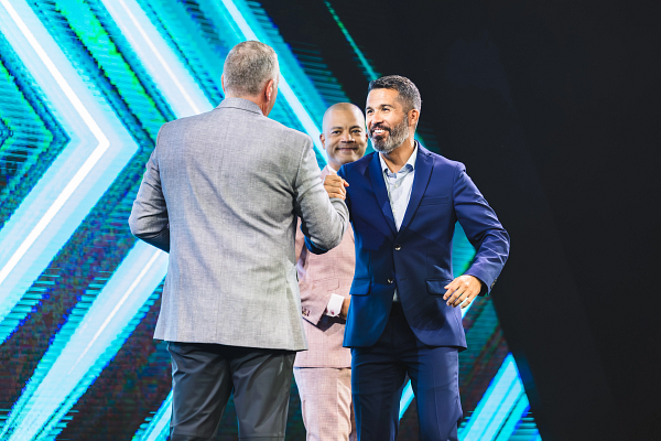 Recognition on the Main Stage